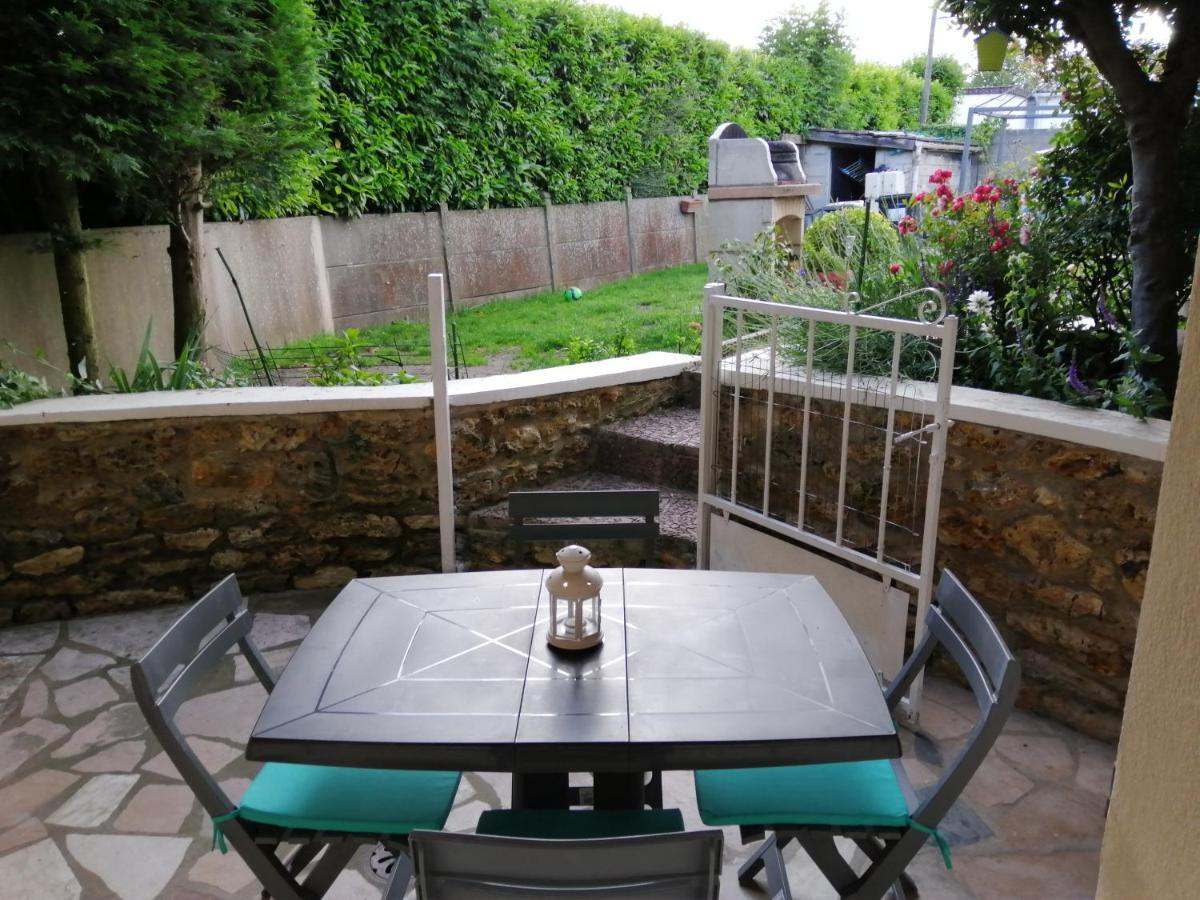 Appartement Type F2 Proche Paris 25 Km Andilly  Екстериор снимка
